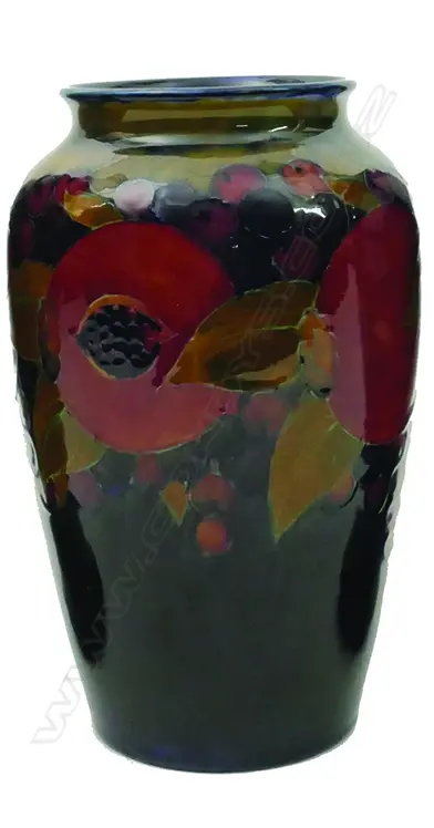 MOORCROFT 'POMEGRANATE' VASE Image 1++