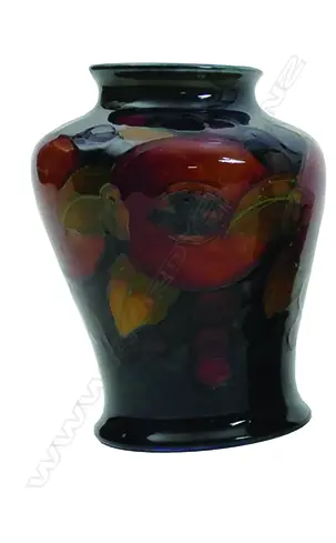 MOORCROFT 'POMEGRANATE' VASE Image 1++