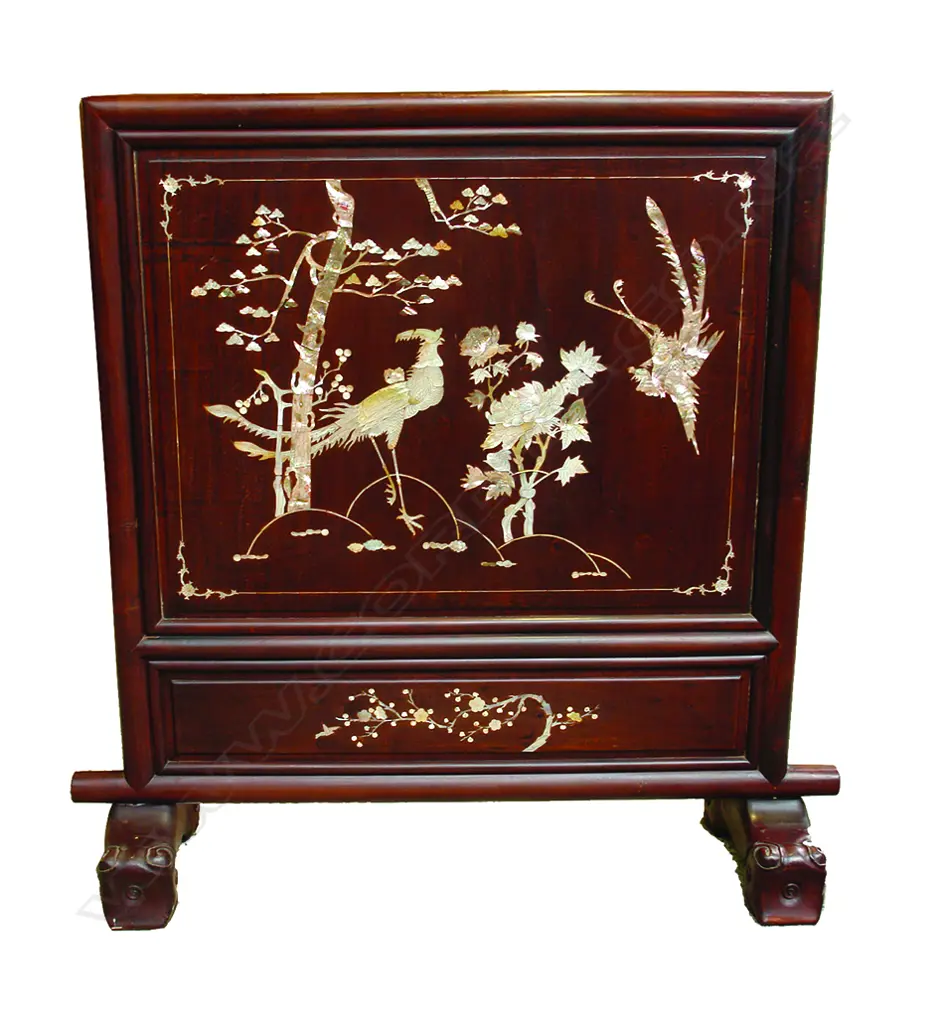 An Oriental rosewood inlaid room stand Image 1++