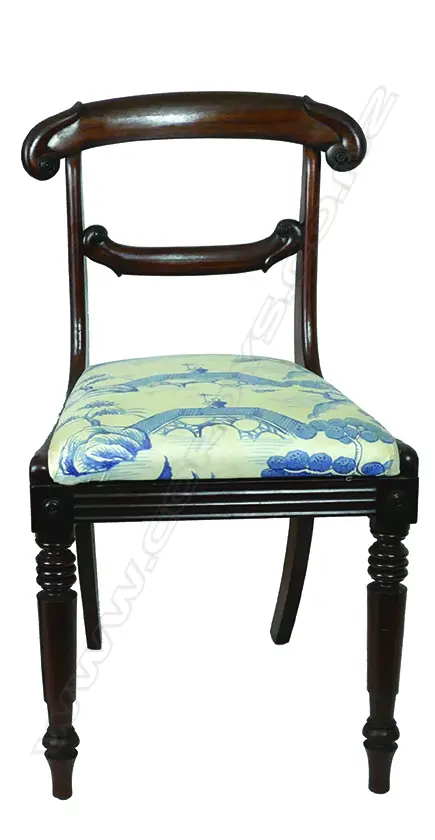A set of eight William IV bar-back dining chairs Image 1++