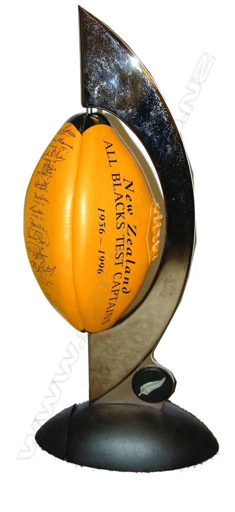 1936-1997 All Black Captains signed rugby ball Image 1++