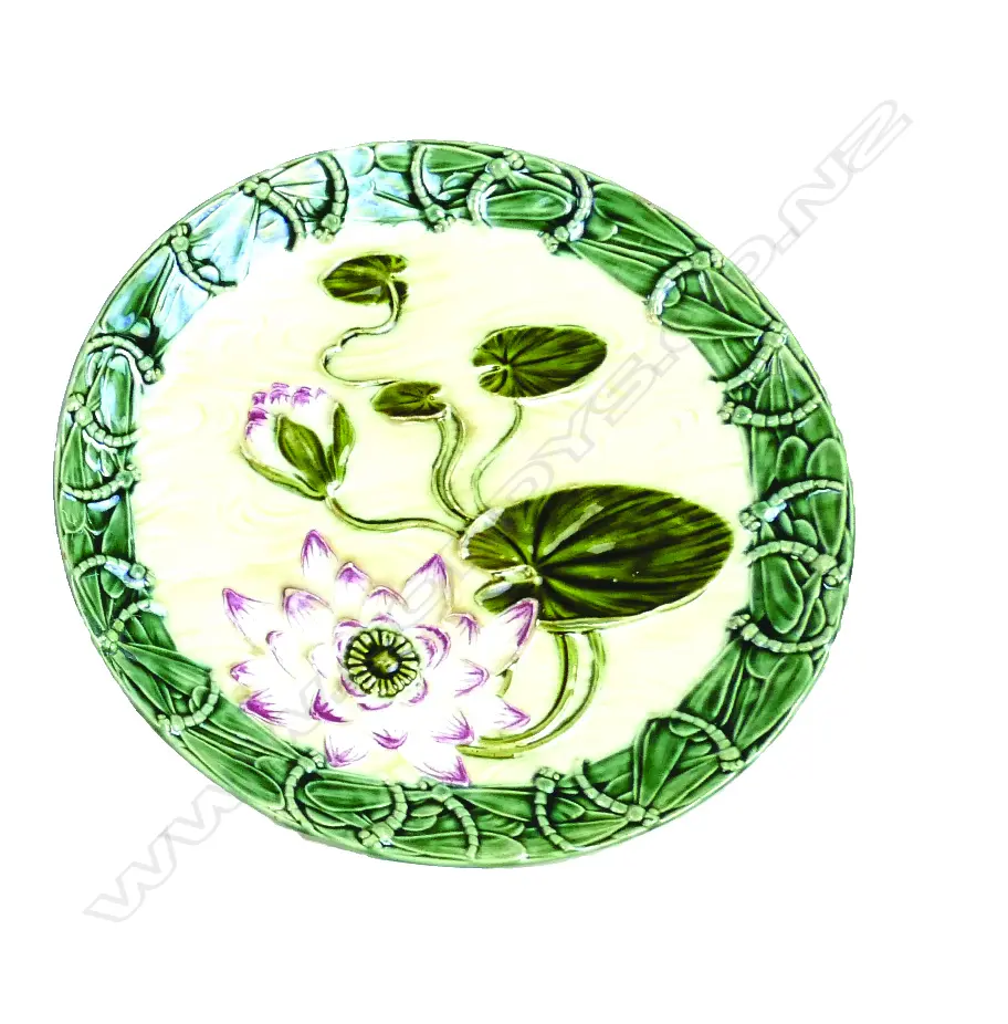 A c.1900 Schutz Majolica tazza Image 1++