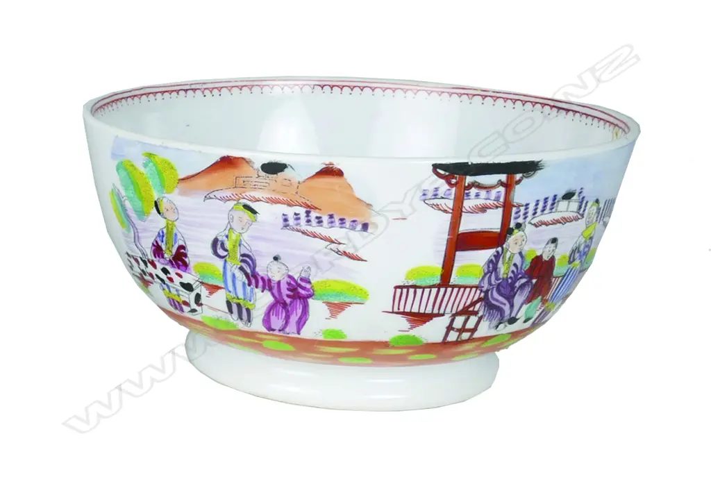 A Georgian New Hall slop bowl Image 1++