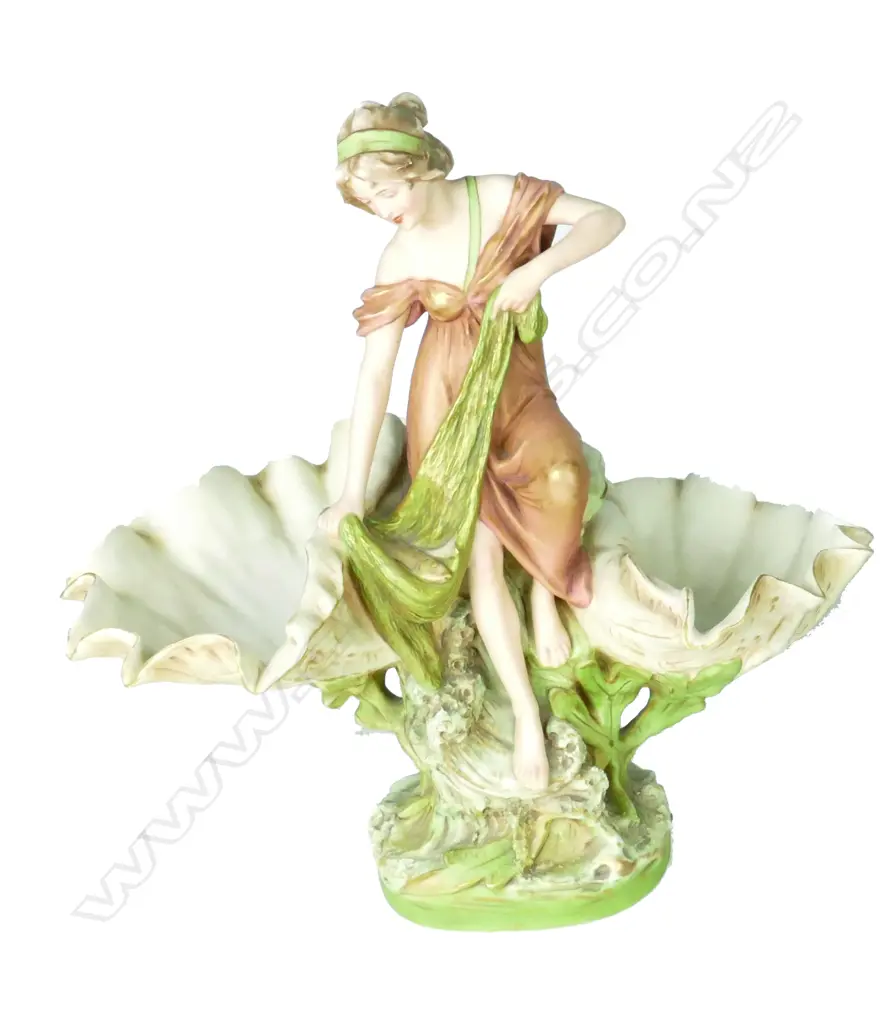 An early 1900s Royal Dux table centrepiece Image 1++