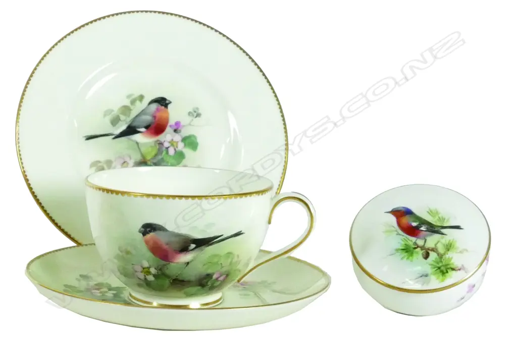 A Royal  Worcester trio and small trinket box Image 1++