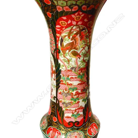 A large and impressive 19thC Japanese Imari floor vase
