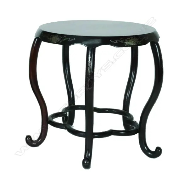 An elegant Oriental rosewood vase stand