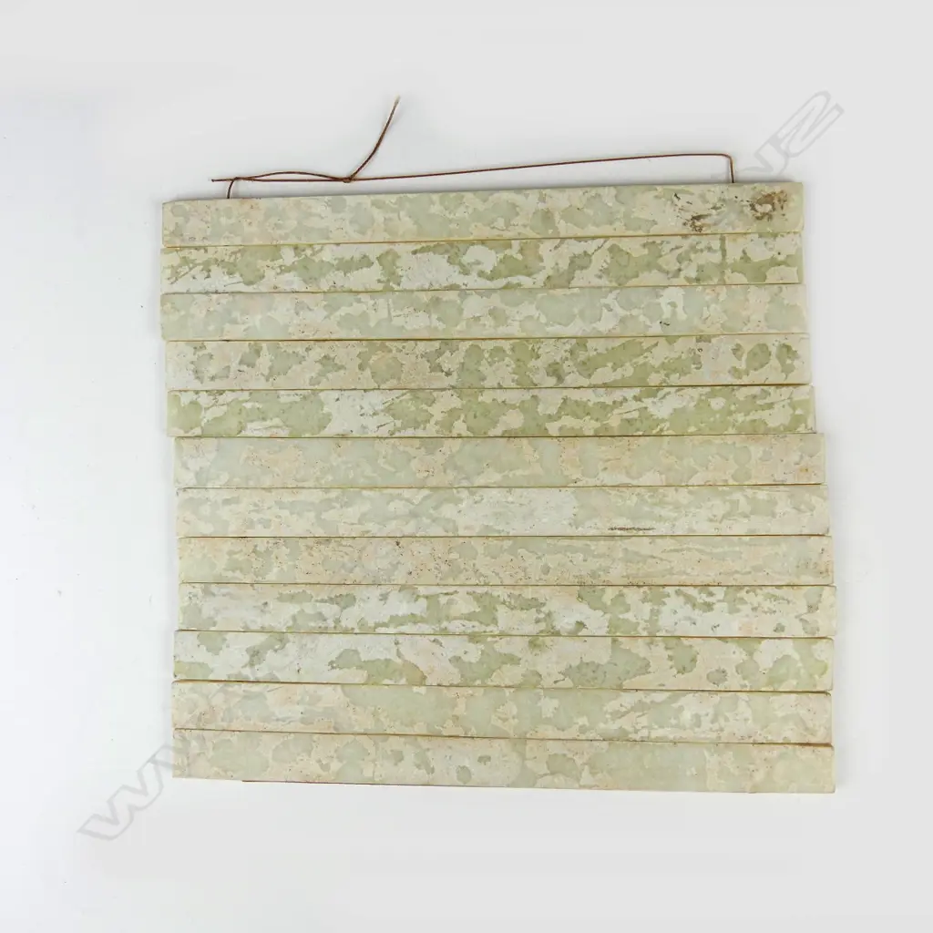 A Chinese pallet of 12 jade tablets Image 1++