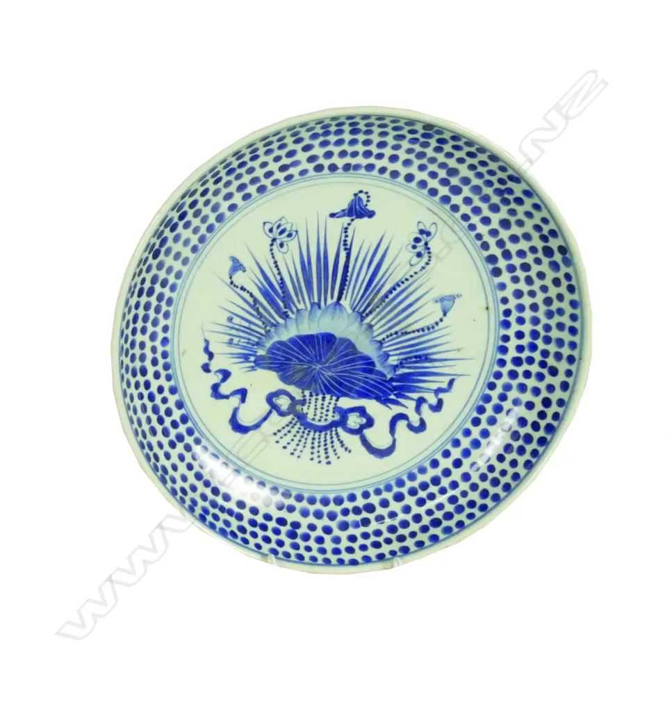 A Chinese porcelain Ming-style blue and white shallow dish Image 1++