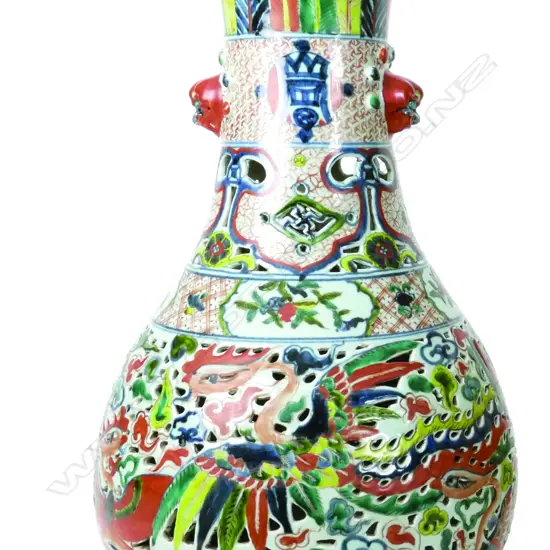 A Chinese large porcelain vase
