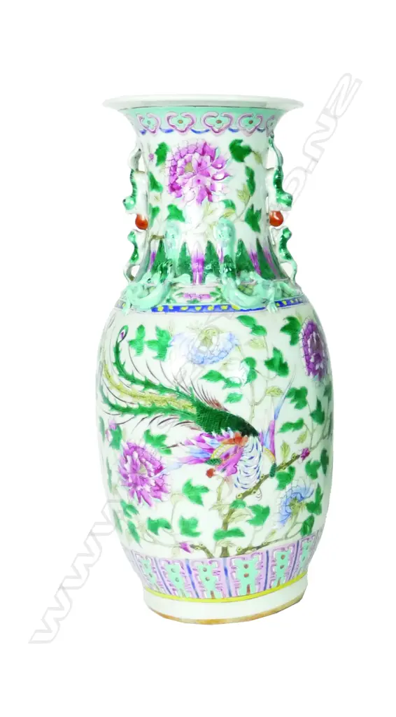 A Chinese famille rose vase Image 1++