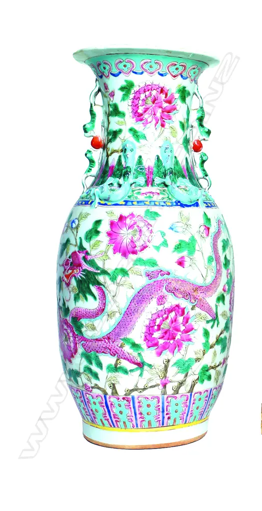 A Chinese famille rose vase Image 1++