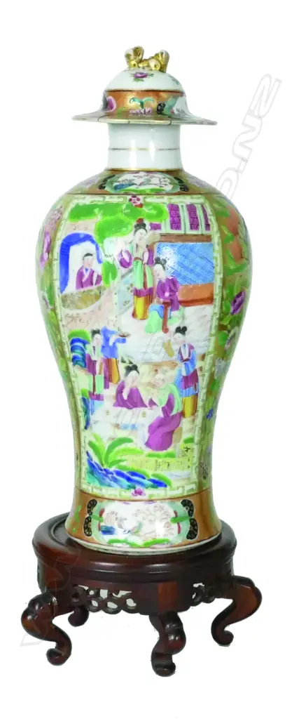A 19thC Export famille rose lidded vase Image 1++
