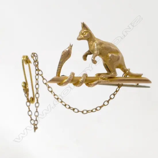 An Australian colonial 9ct. gold brooch