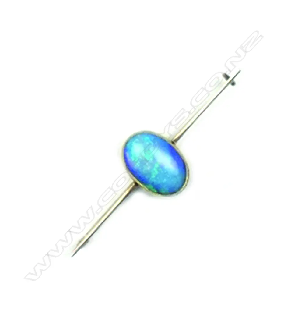 An early 20thC 9ct. yellow gold and opal bar brooch Image 1++