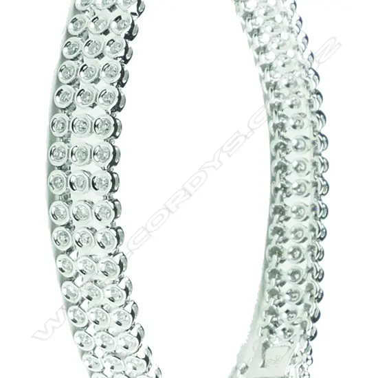 A modern ladies 18ct white gold and diamond bracelet