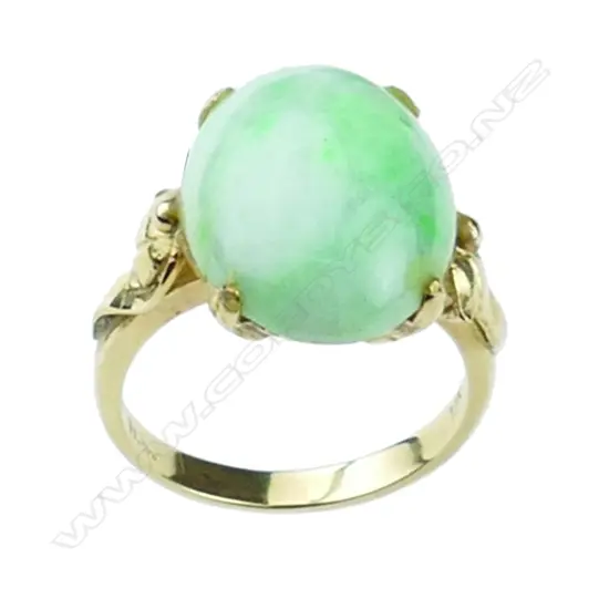 A 14ct. yellow gold and jadeite vintage ring