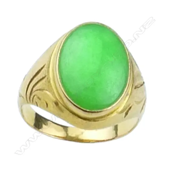 A vintage 22ct. yellow gold and  jadeite dress ring