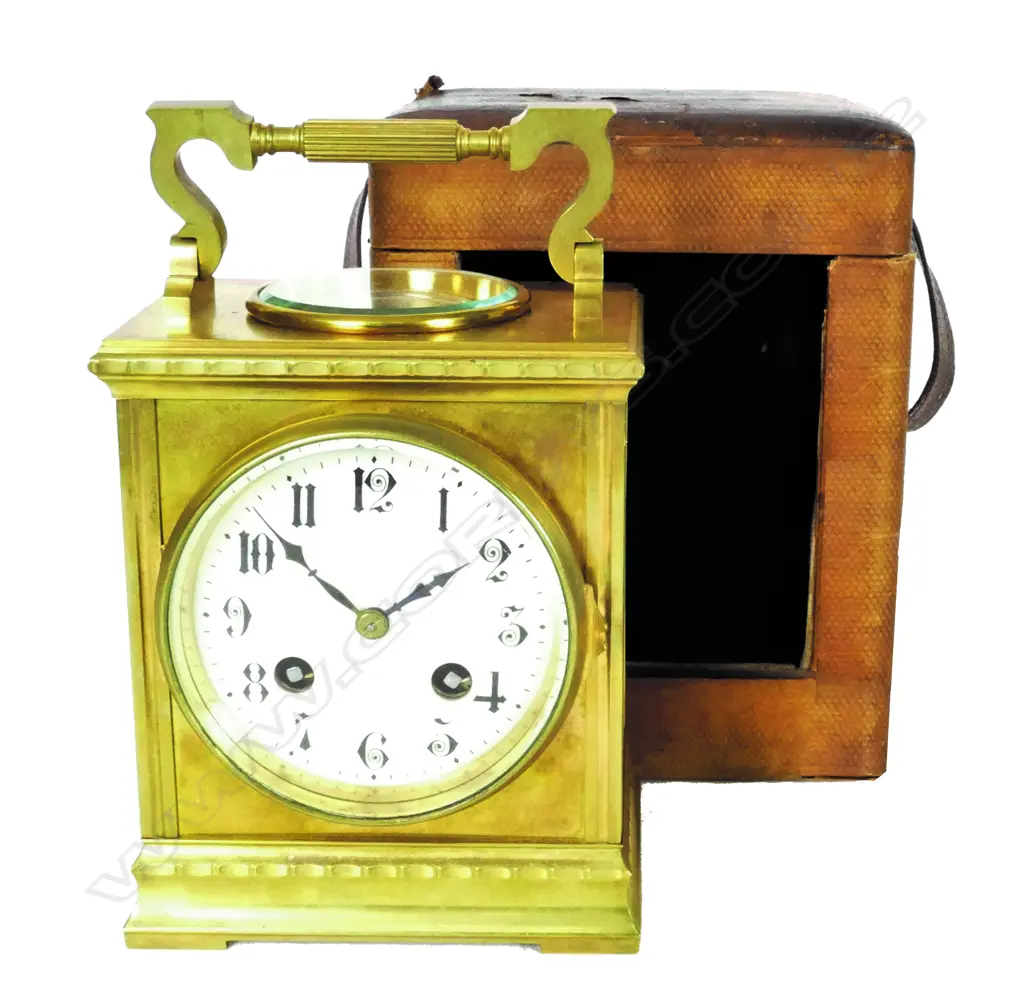 An oversized French brass cased carriage clock Image 1++