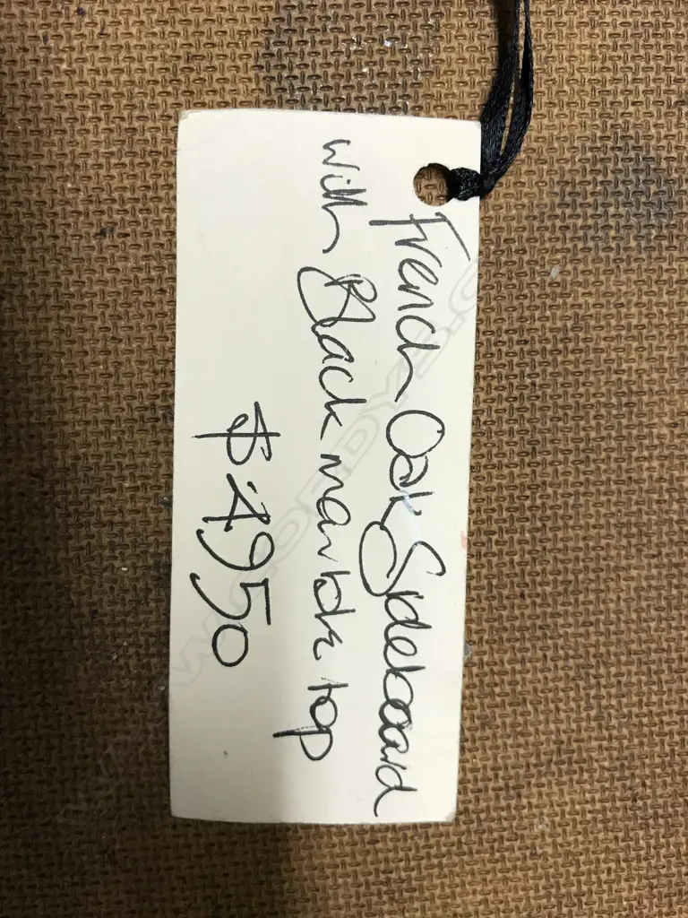 A quality Victorian oak sideboard Image 1++