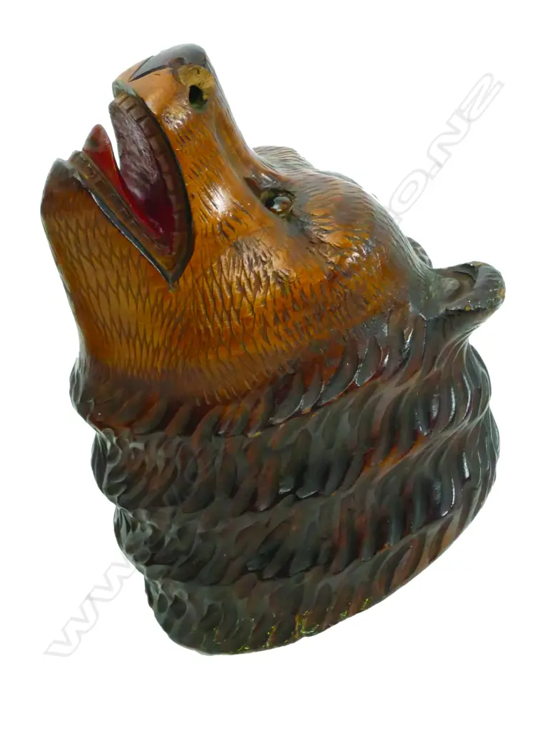 An early 20thC Black Forest carved bear head match box holder Image 1++