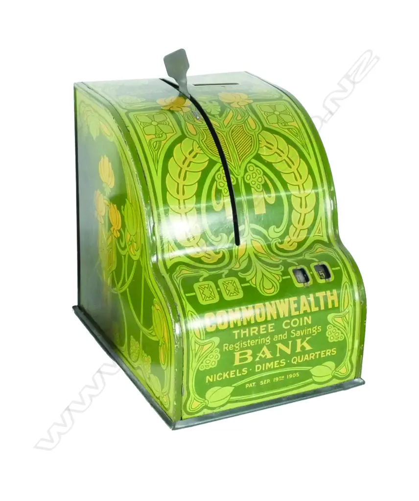 An early 20thC 'Commonwealth  Bank 3 Coin Register Bank' Image 1++