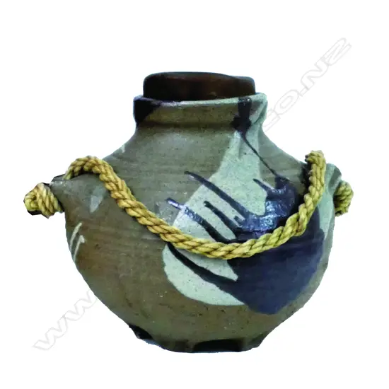 Pat Perrin stoneware onion pot