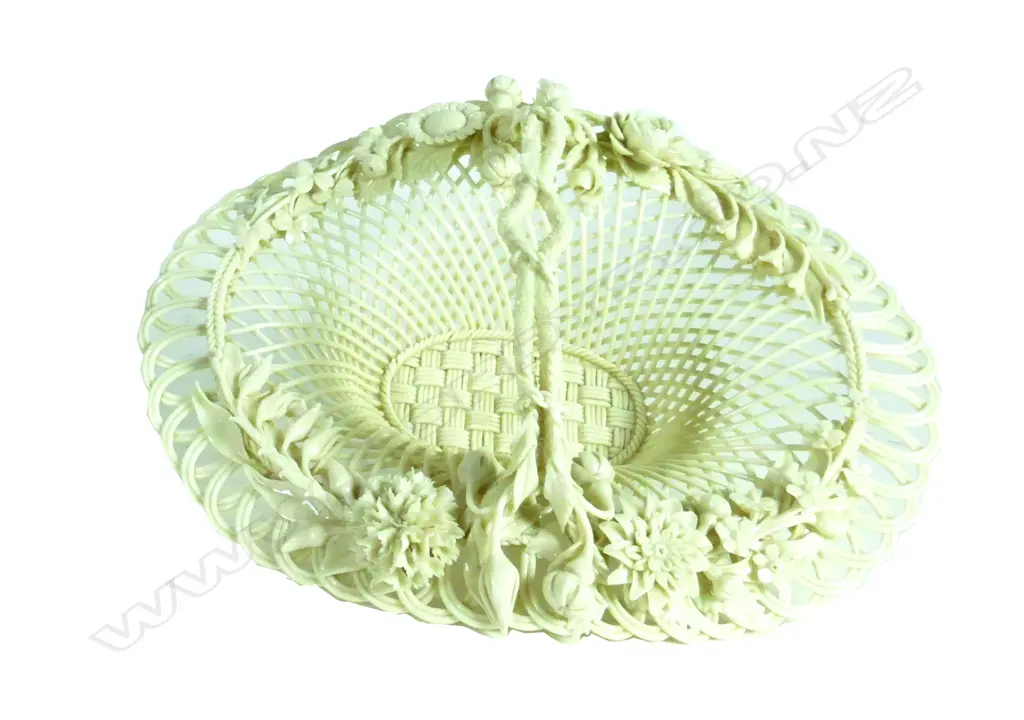 An Irish Belleek basket dish Image 1++
