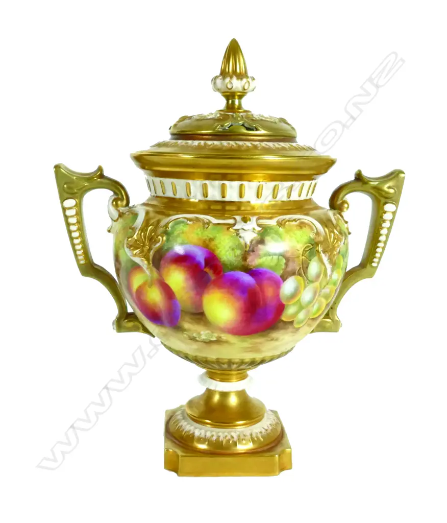 An impressive Royal Worcester two-handled potpourri lidded baluster vase Image 1++