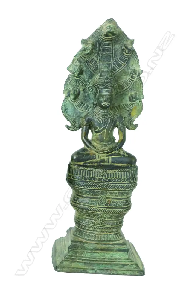 A Khymer bronze Buddha statuette Image 1++