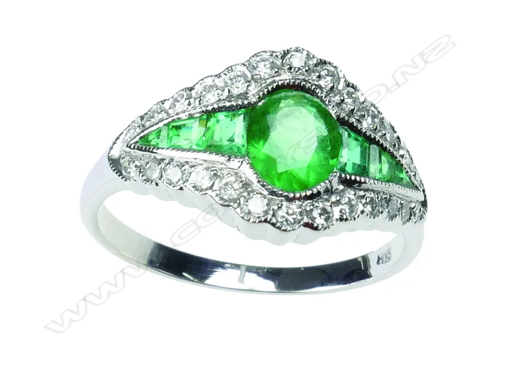 An 18ct. white gold Image 1++