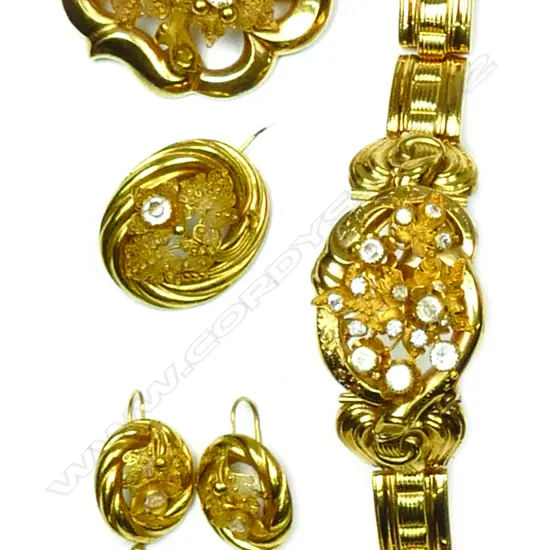 A 19thC 18ct. gold Italian suite of jewellery