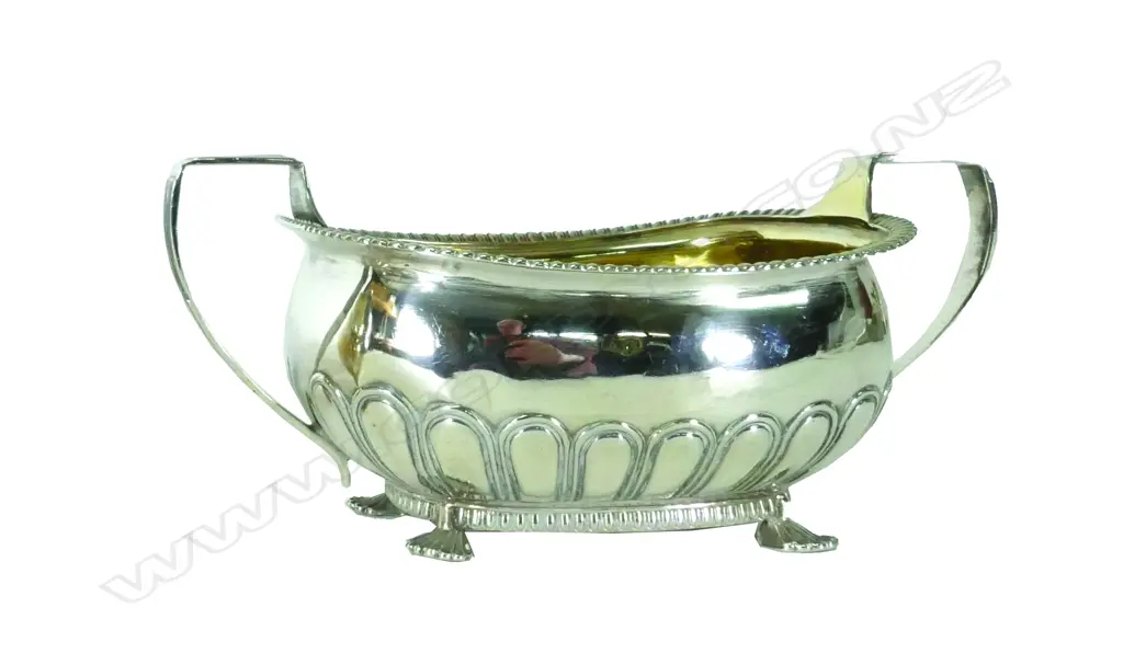 A George III silver sugar basin Image 1++