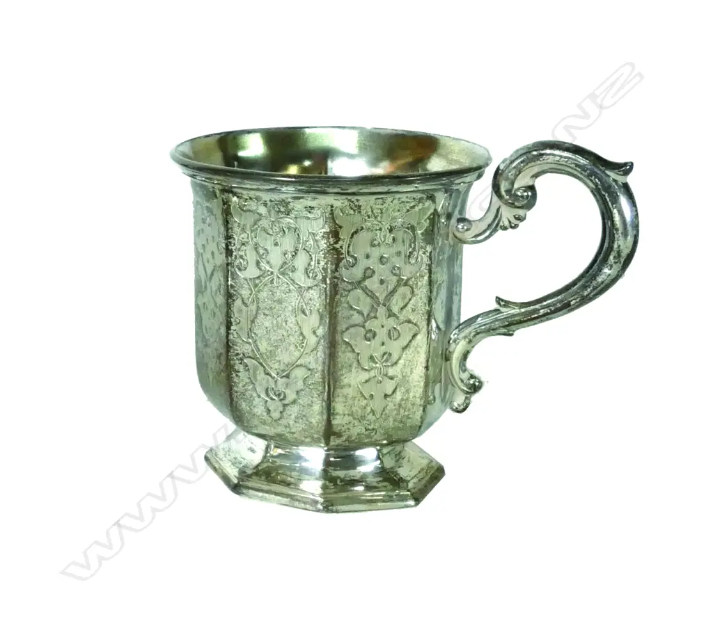 A good Victorian silver christening mug Image 1++