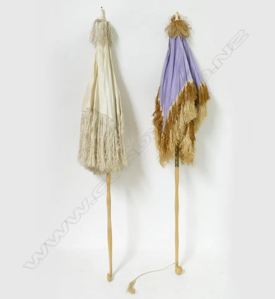 Two early Victorian 'carriage' parasols Image 1++