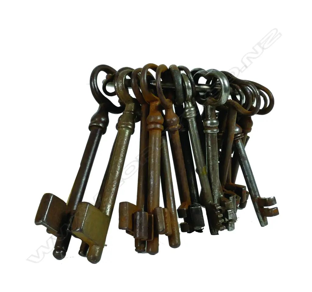 A bunch of 20 old jailer's keys Image 1++