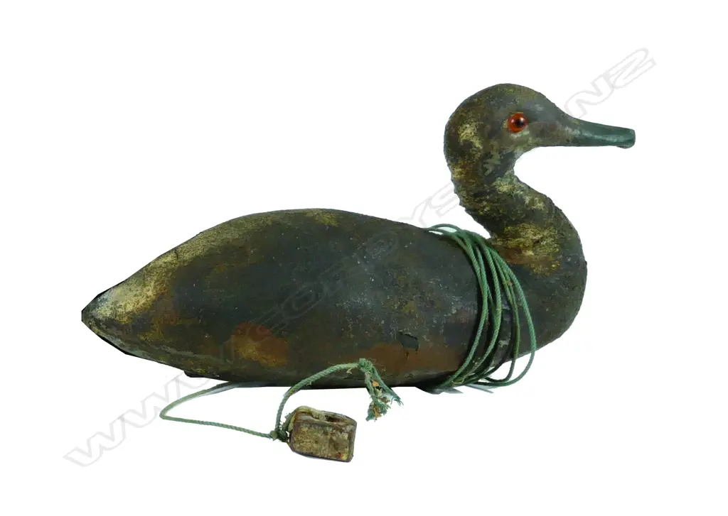 A game bird decoy Image 1++