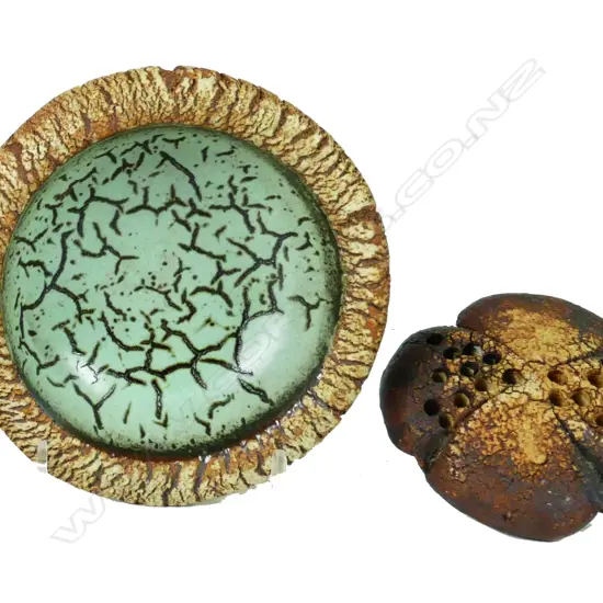 Two small Len Castle pottery items