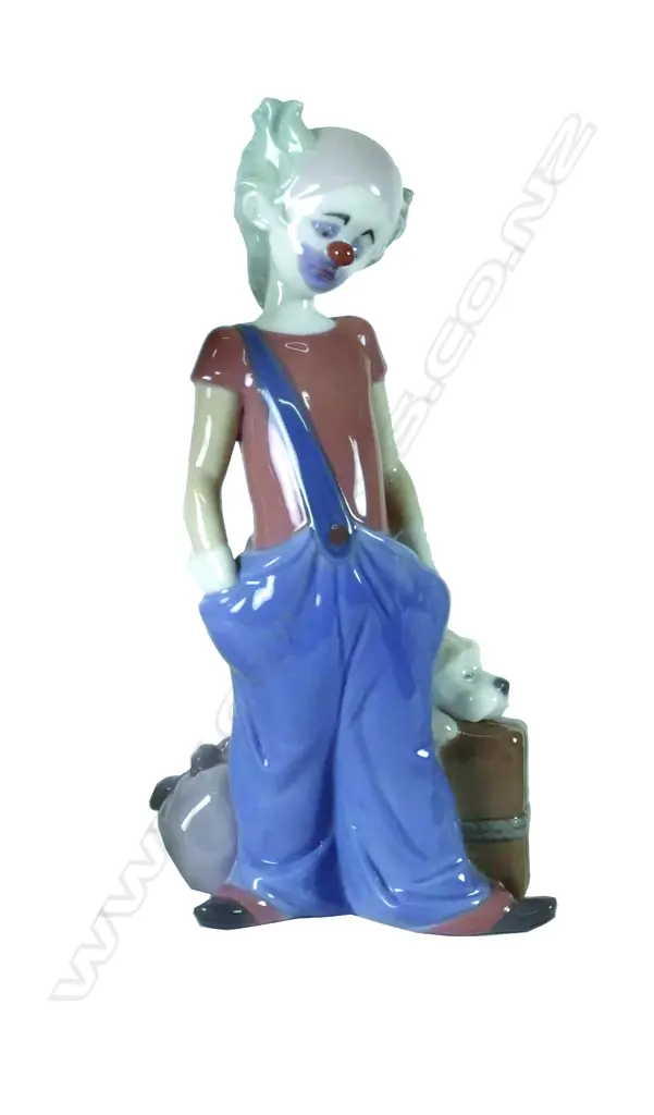 A boxed Lladro figurine Image 1++