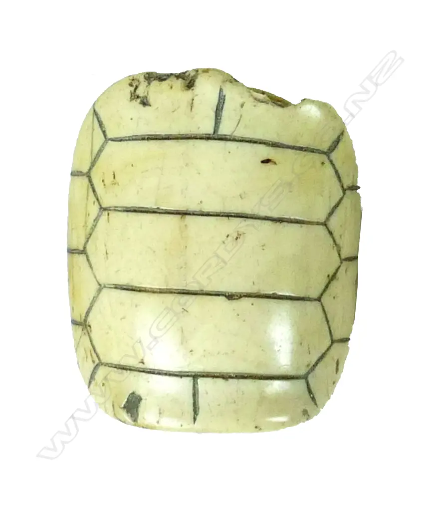 An old bone netsuke Image 1++