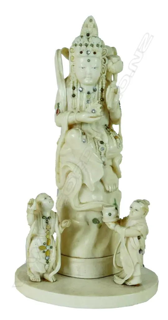 A Japanese marine ivory carving of Kwannon Image 1++