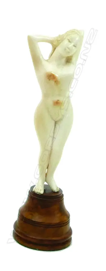 A Chinese carved ivory medicine doll Image 1++