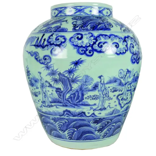 A large Chinese Ming style vase