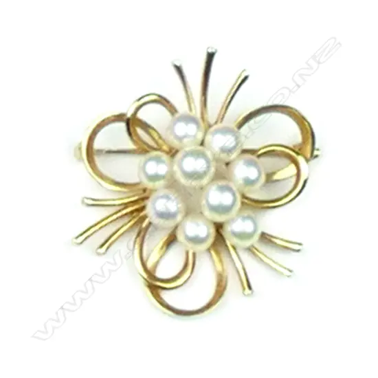 A 14ct gold Mikimoto pearl brooch