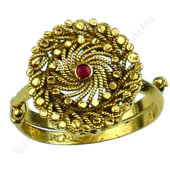 A 22ct. yellow gold dress ring