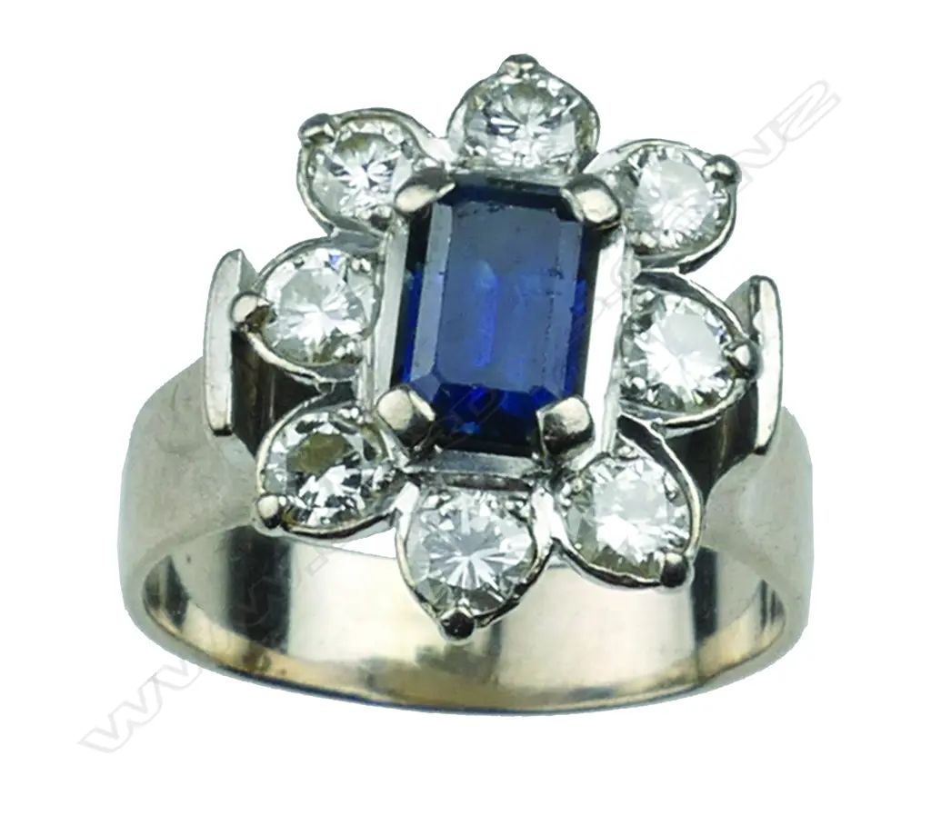 A vintage lady's 18ct. white gold Image 1++