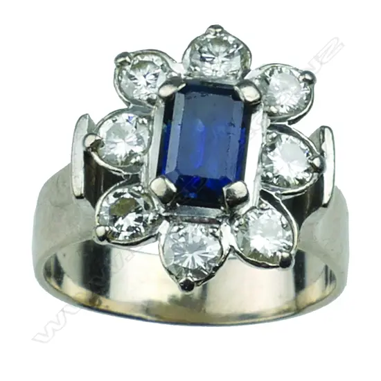 A vintage lady's 18ct. white gold