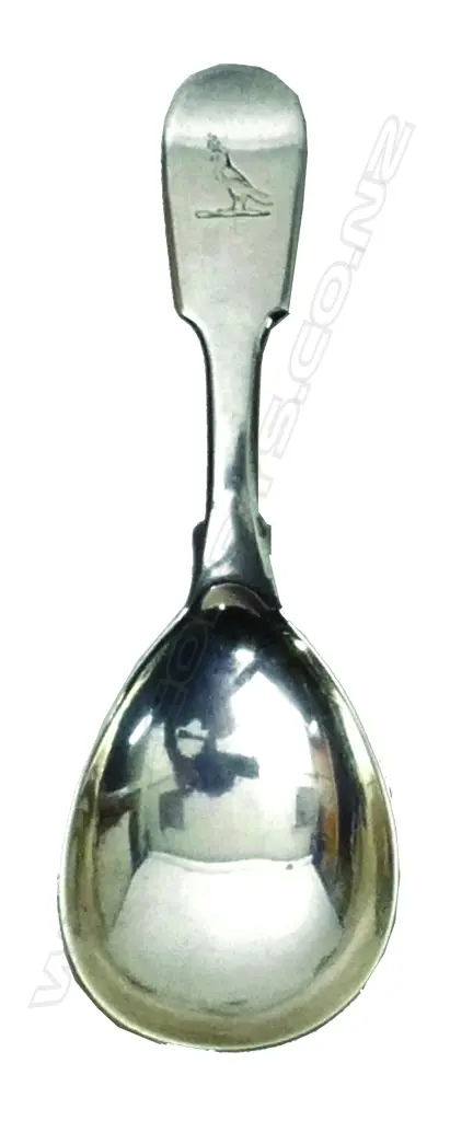 A William IV silver fiddle pattern caddy spoon Image 1++