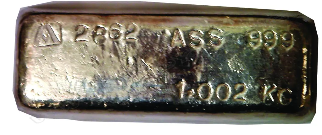 A .999 pure silver ingot weighing 1.002kg Image 1++