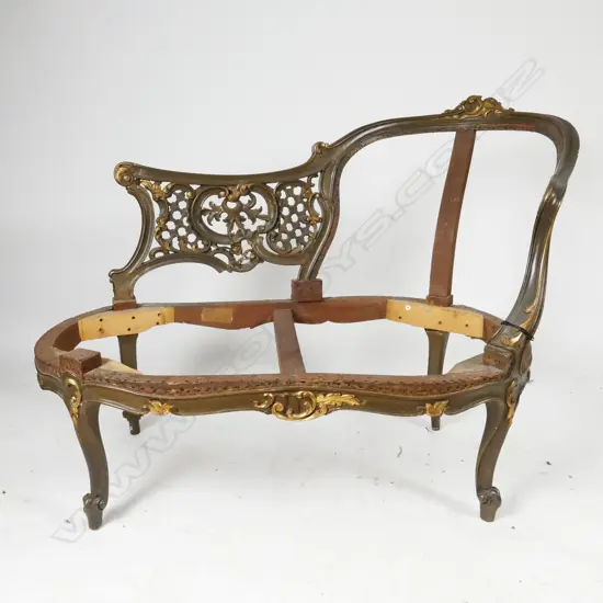 An uncommon French petit Meridien canapé